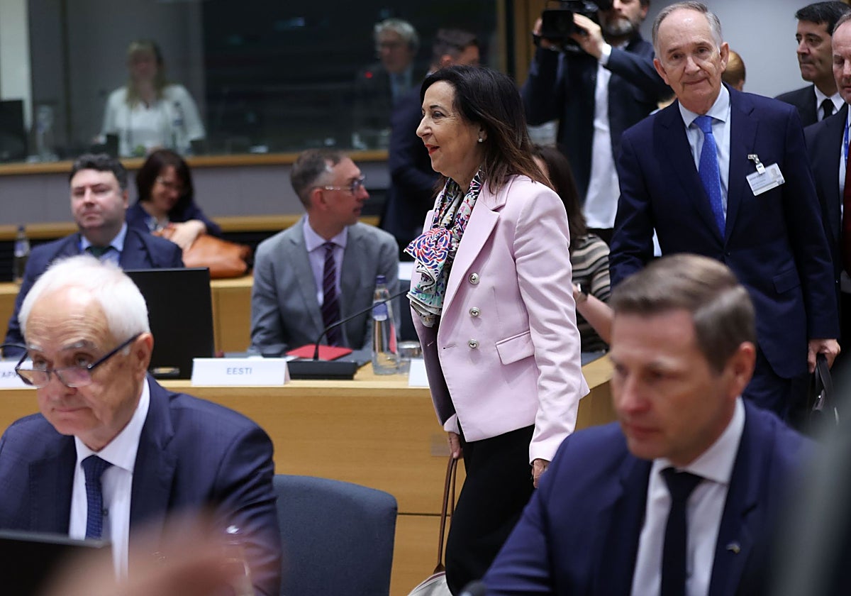La ministra de Defensa, Margarita Robles, en el Consejo de Ministros de Asuntos Exteriores y de Defensa de la UE en Bruselas