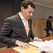 Bayo, militante del PP valenciano, anuncia su candidatura para disputar a Feijóo la Presidencia del PP