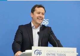 Carlos Velázquez muestra su apoyo a Paco Núñez para volver a presidir del PP de Castilla-La Mancha