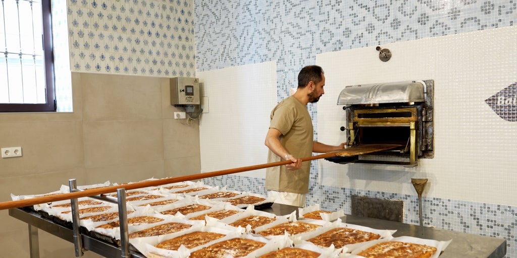 Hornos artesanos valencianos reabren tras la devastación de la dana gracias al proyecto  Renacer panadero 
