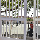 Condenado a prisión por reclamar favores sexuales a menores inmigrantes a cambio de regalos