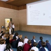Alumnos de Valencia celebran la Semana de la Salud Mental para concienciar sobre la importancia del bienestar emocional