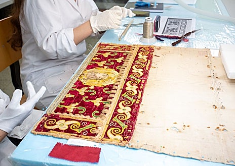 Imagen secundaria 1 - Cuidar del pasado también es profesión con futuro