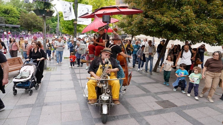 El TAC inicia su 26 edición para trasformar a Valladolid es un escenario abierto «al mundo, al arte y la convivencia»