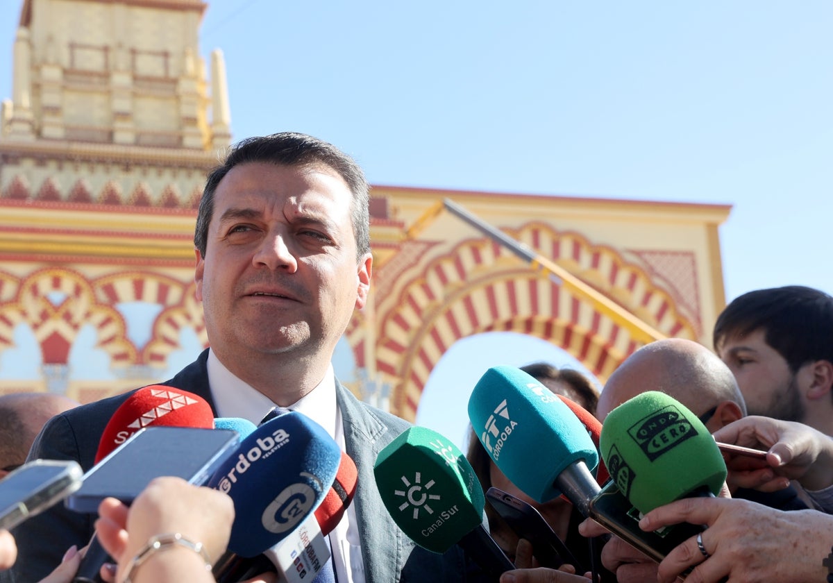 El alcalde de Córdoba, José María Bellido, esta semana en la Feria de Córdoba
