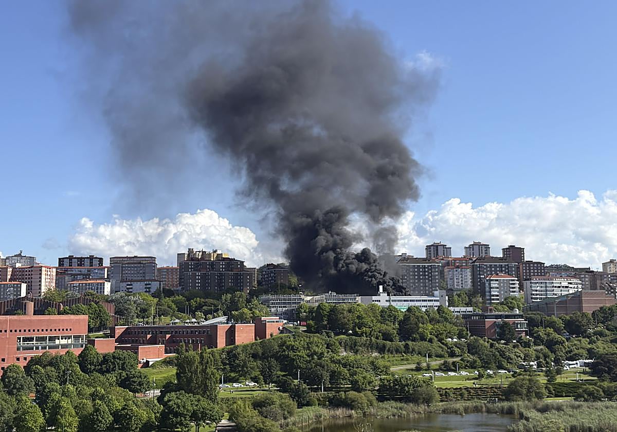 Incendio en la Facultad de Ciencias de la Universidad de Cantabria.