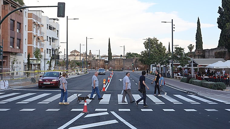 La Ronda del Marrubial estrena sus flamantes cuatro carriles de tráfico tras años de atascos