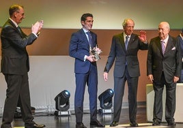 El empresariado burgalés arropa a Grupo de Santiago Automoción, FAE de Oro 2025