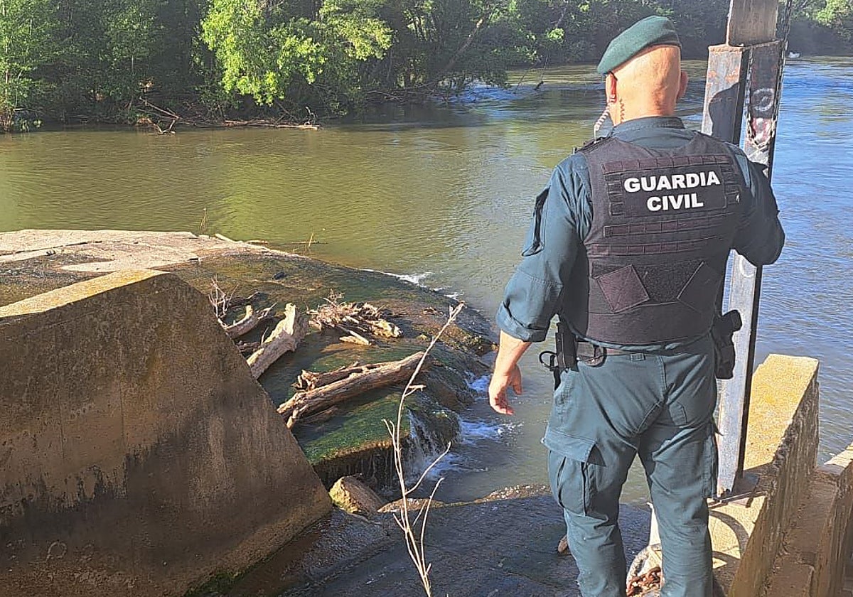 Buscan a un hombre de 68 años desaparecido en Valladolid tras salir a pescar en el río Pisuerga