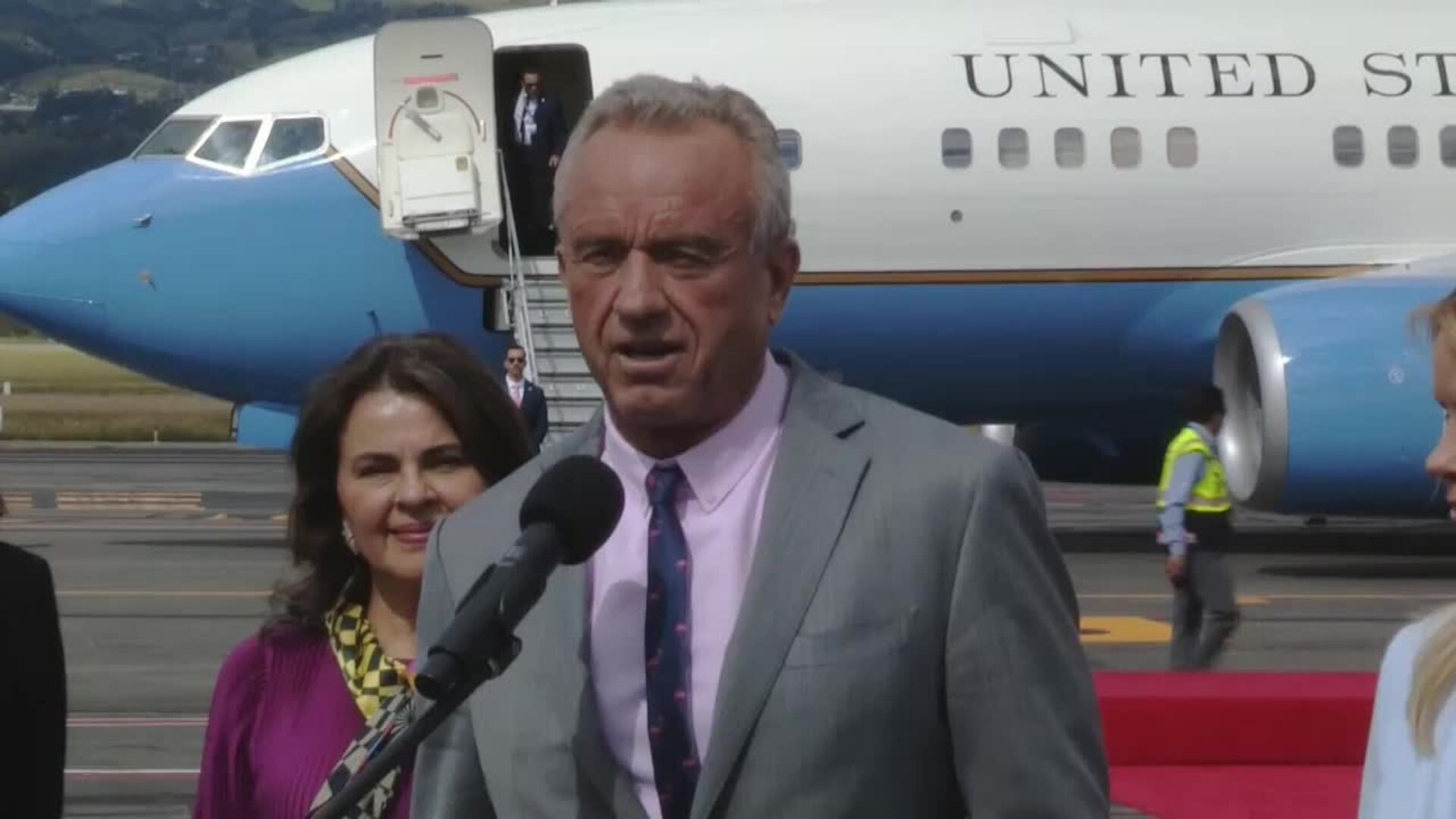 Robert Kennedy Jr. expresa su alegría por asistir a la investidura de su &quot;amigo&quot; Noboa en Ecuador