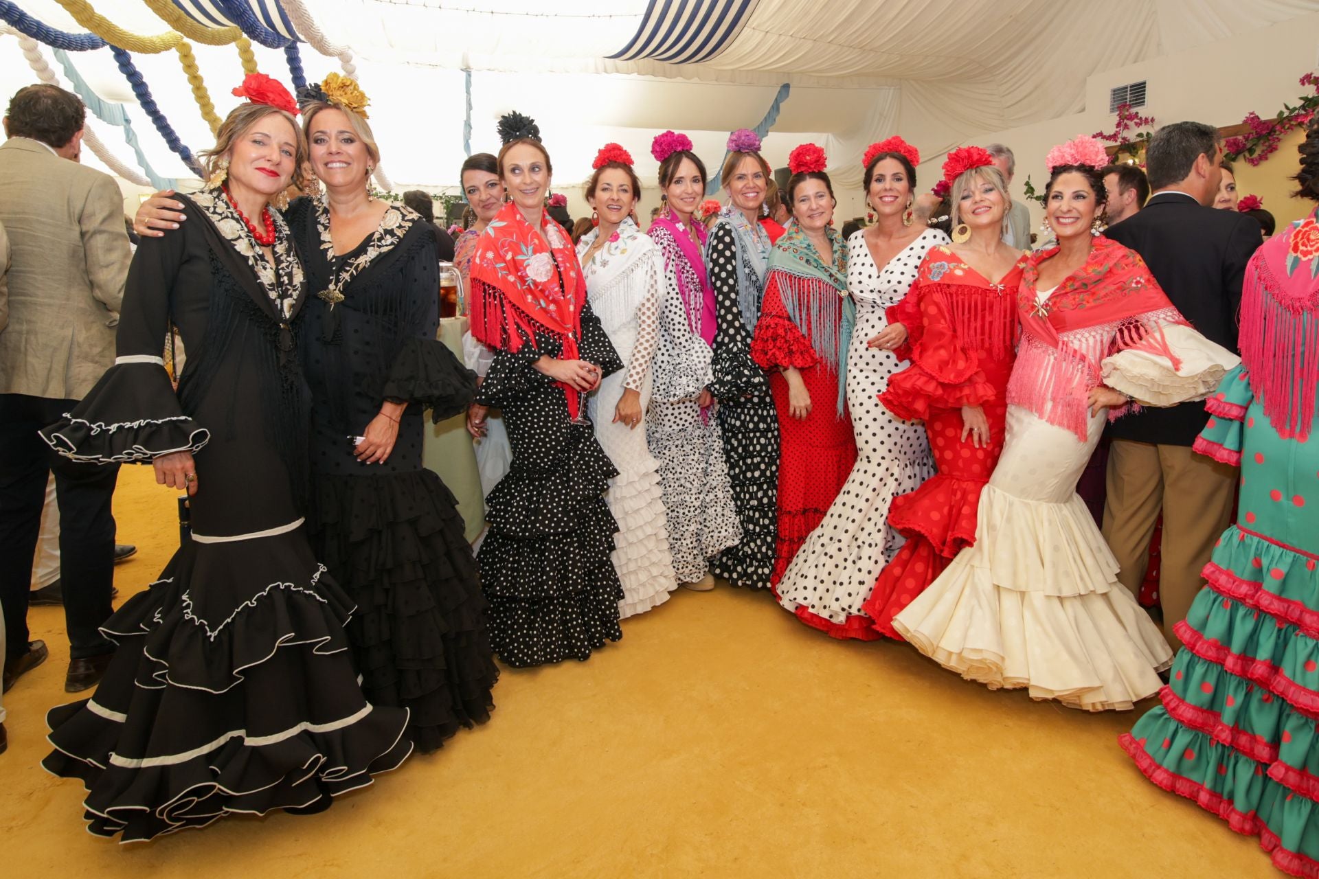 Las mejores imágenes del gran ambiente en las casetas de la Feria de Córdoba este sábado