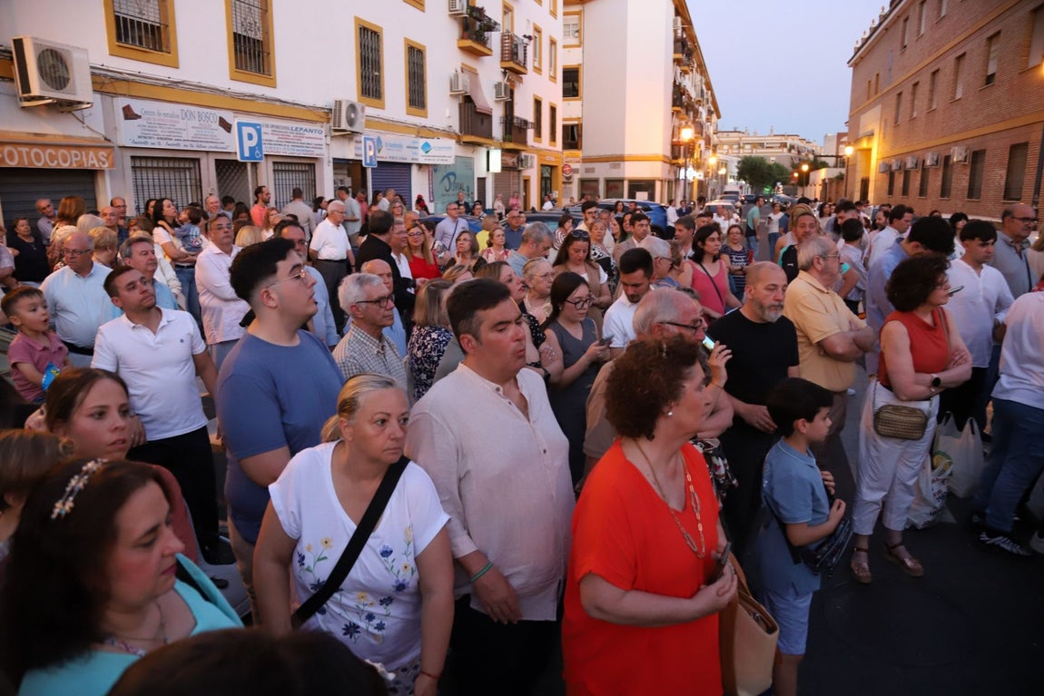 La procesión y la misa de María Auxiliadora de Córdoba, en imágenes