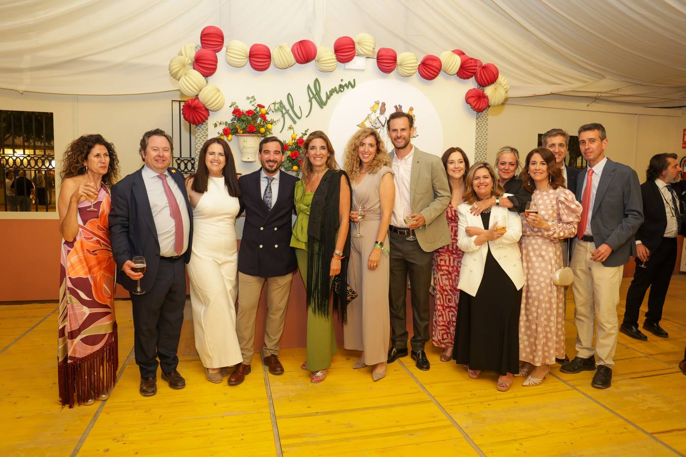 El espectacular ambiente en la primera noche de la Feria de Córdoba 2025, en imágenes