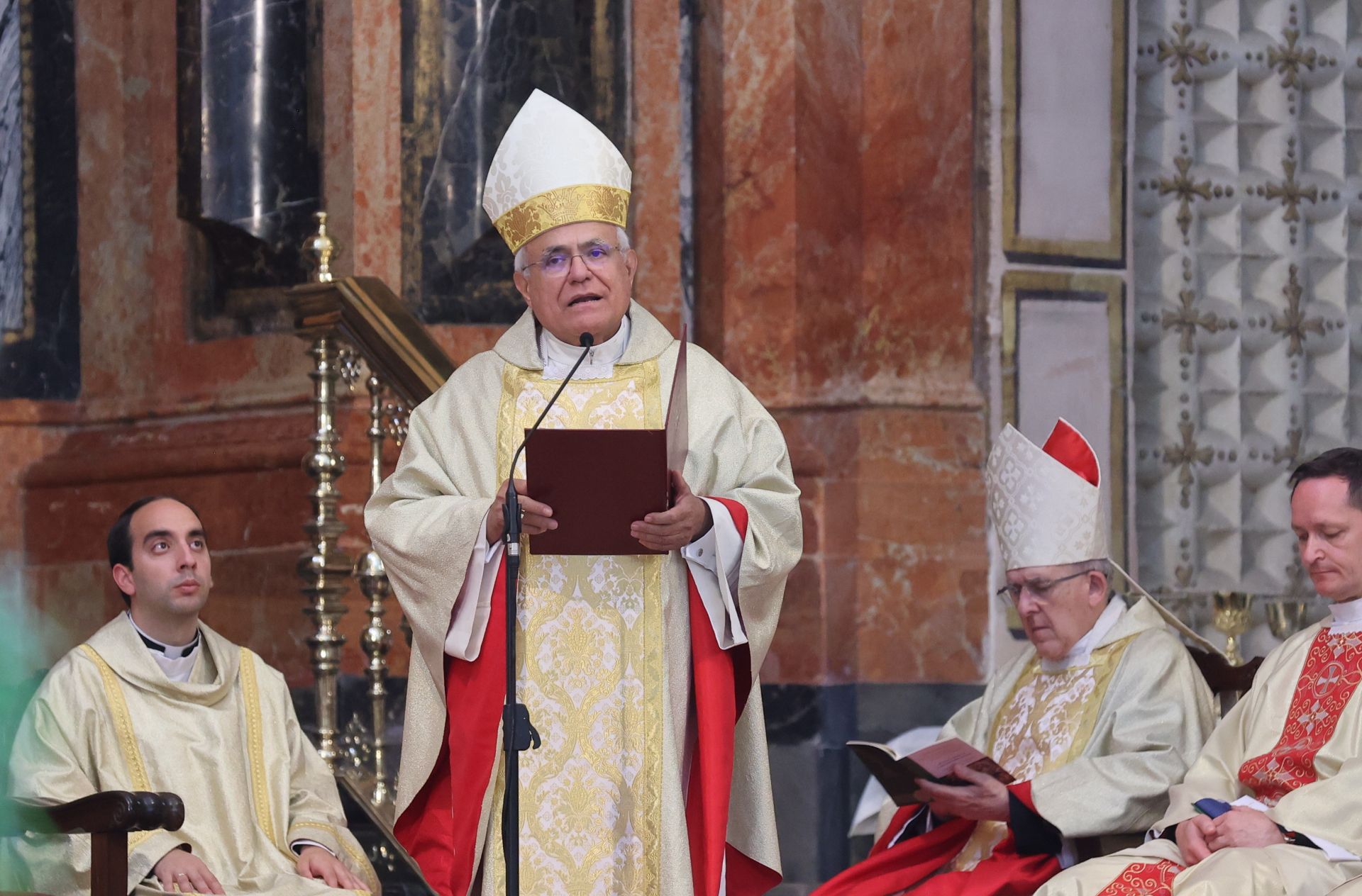 La toma de posesión de Jesús Fernández como nuevo obispo de Córdoba, en imágenes