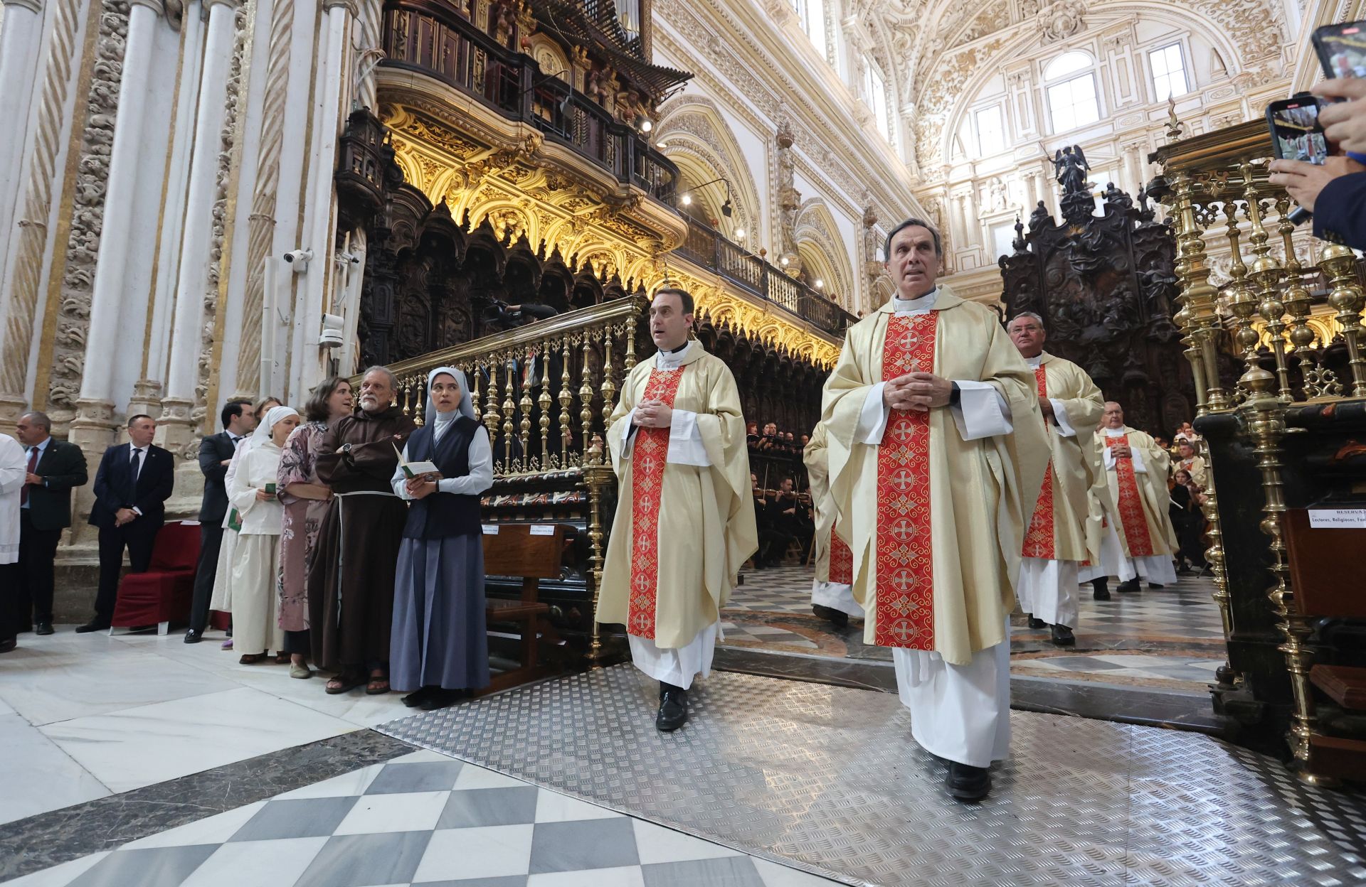 La toma de posesión de Jesús Fernández como nuevo obispo de Córdoba, en imágenes