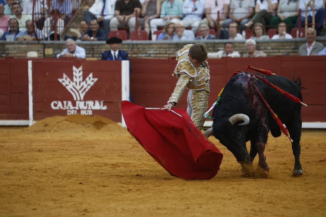 La corrida de Perera, De Justo y Jiménez en Córdoba, en imágenes