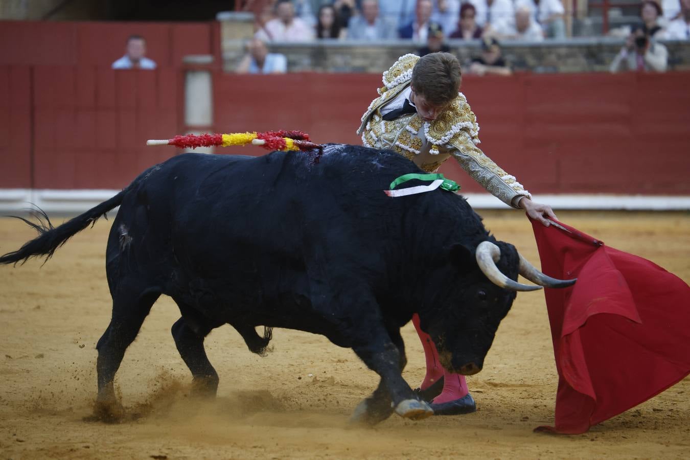 La corrida de Perera, De Justo y Jiménez en Córdoba, en imágenes