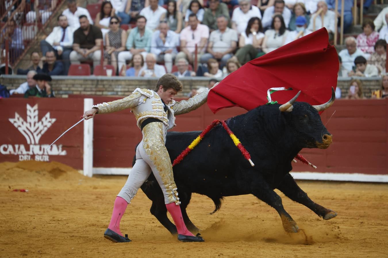 La corrida de Perera, De Justo y Jiménez en Córdoba, en imágenes