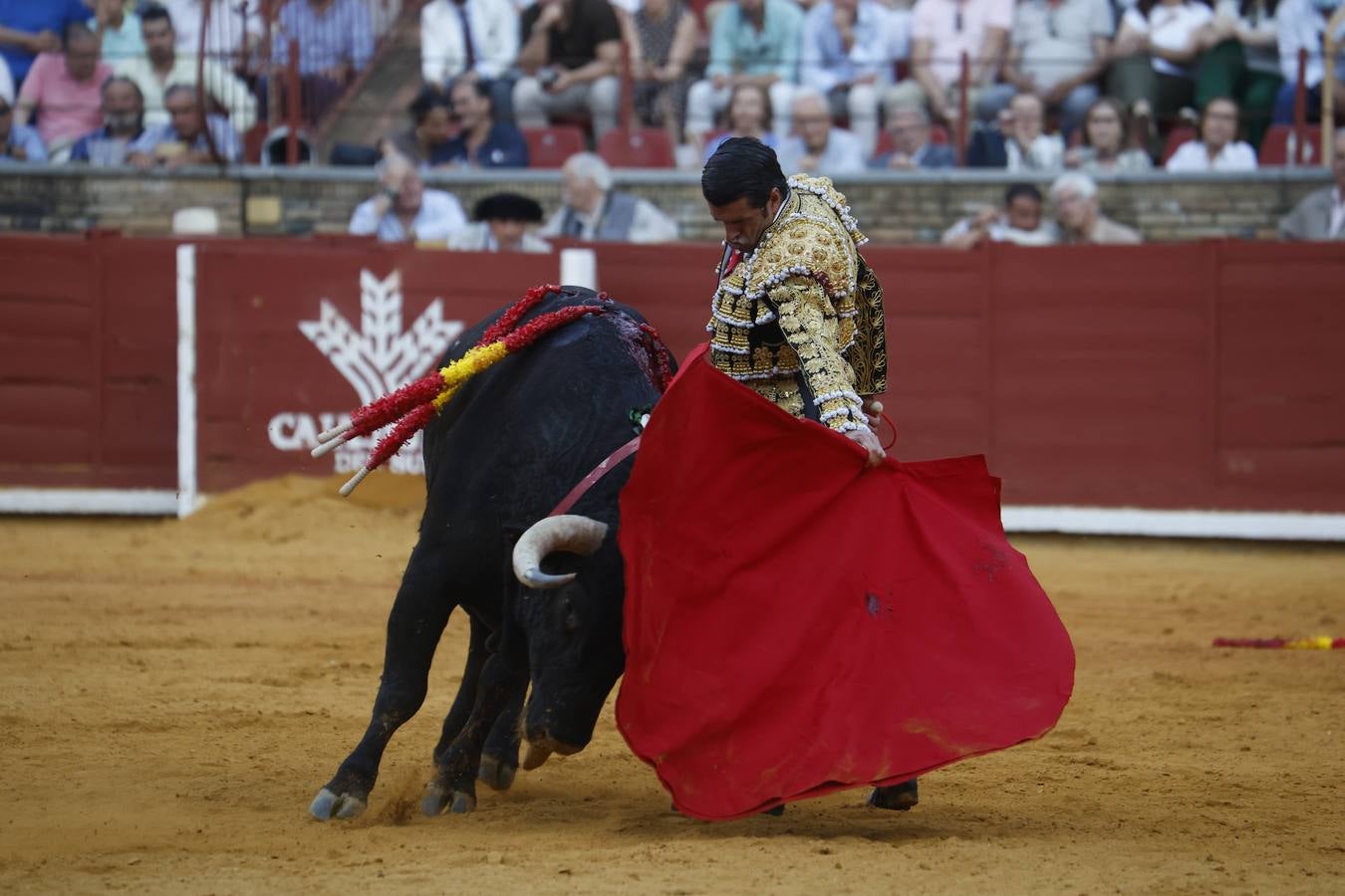 La corrida de Perera, De Justo y Jiménez en Córdoba, en imágenes