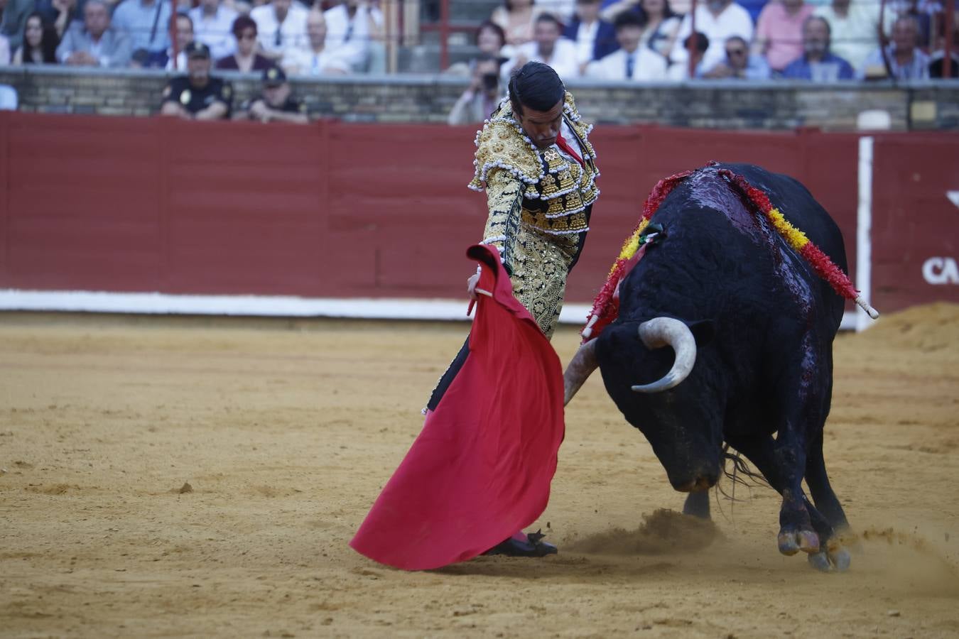 La corrida de Perera, De Justo y Jiménez en Córdoba, en imágenes