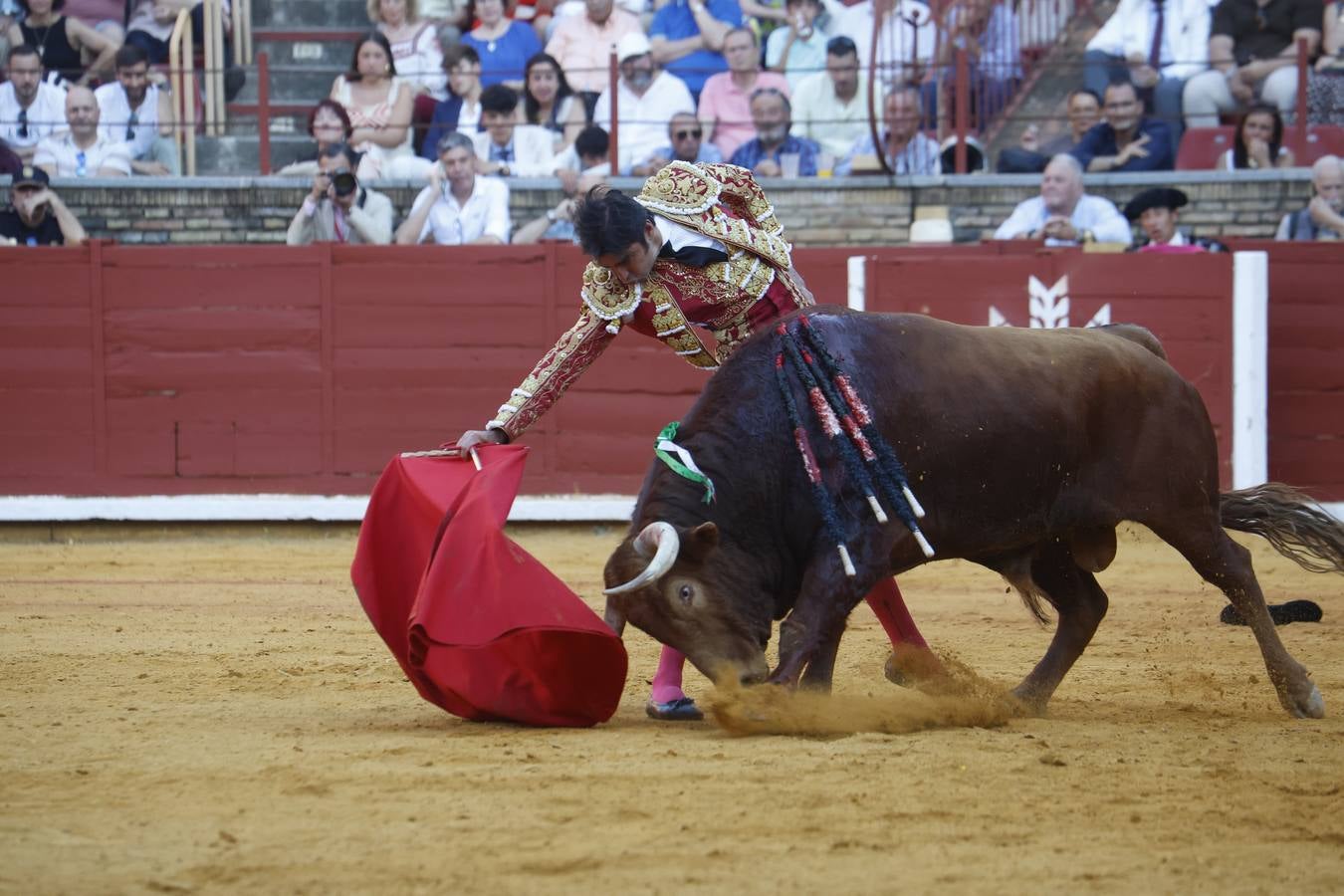 La corrida de Perera, De Justo y Jiménez en Córdoba, en imágenes