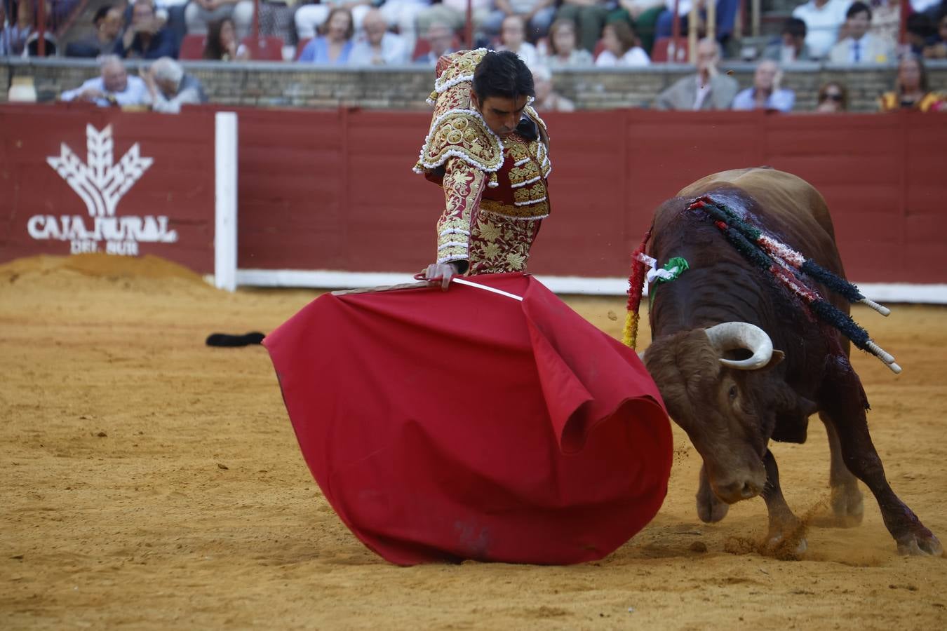 La corrida de Perera, De Justo y Jiménez en Córdoba, en imágenes