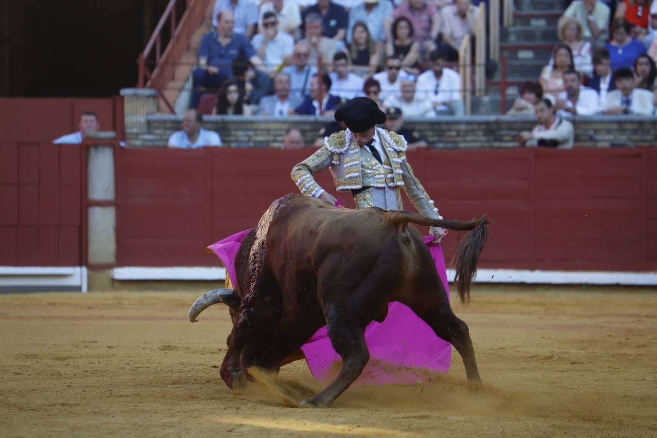 La corrida de Perera, De Justo y Jiménez en Córdoba, en imágenes