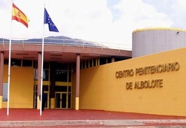 Acusan a un recluso de la cárcel de Albolote de traficar con drogas dentro del centro penitenciario
