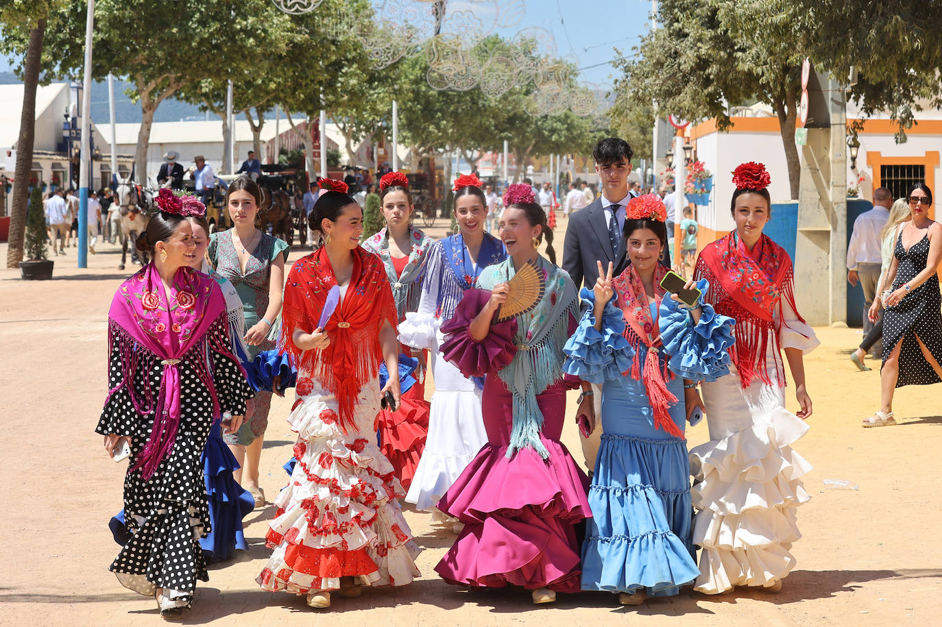 Ambiente de gala en el domingo de Feria de Córdoba, en imágenes