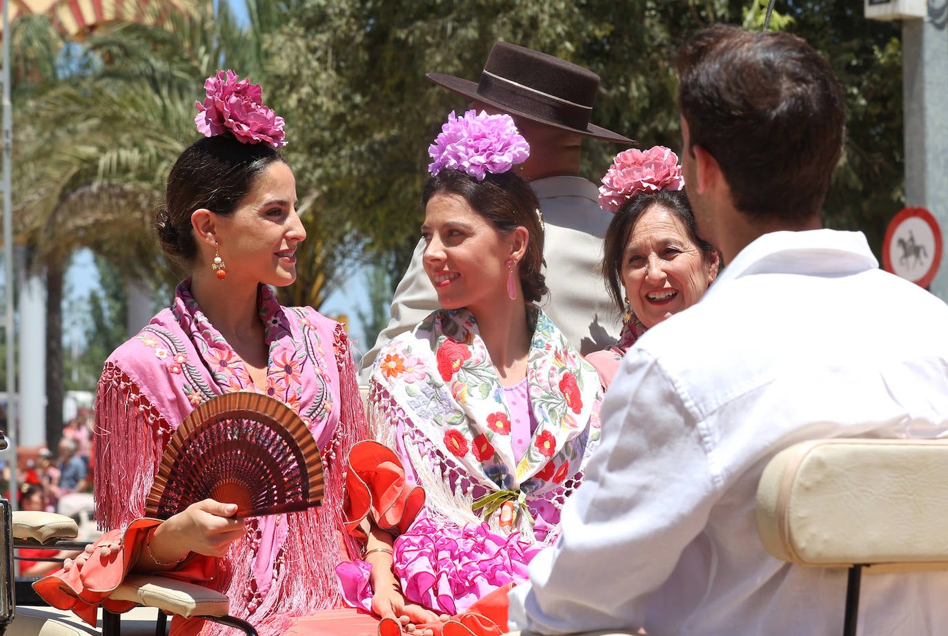 Ambiente de gala en el domingo de Feria de Córdoba, en imágenes
