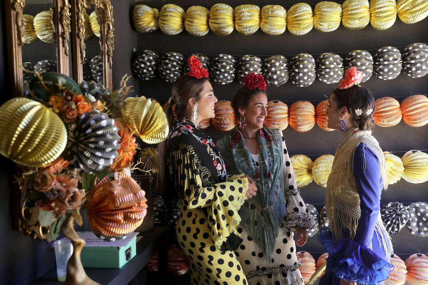 Ambiente de gala en el domingo de Feria de Córdoba, en imágenes
