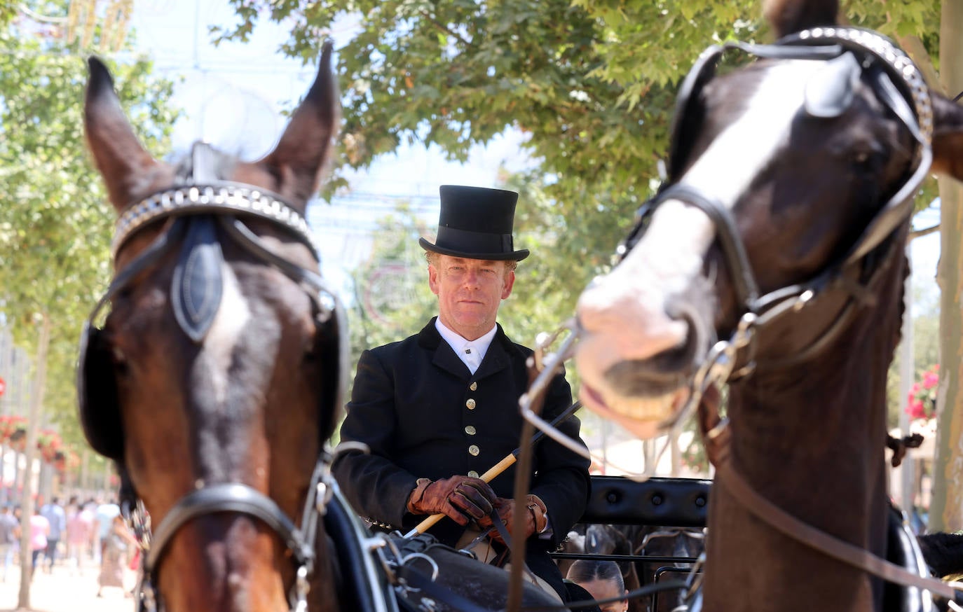 Ambiente de gala en el domingo de Feria de Córdoba, en imágenes