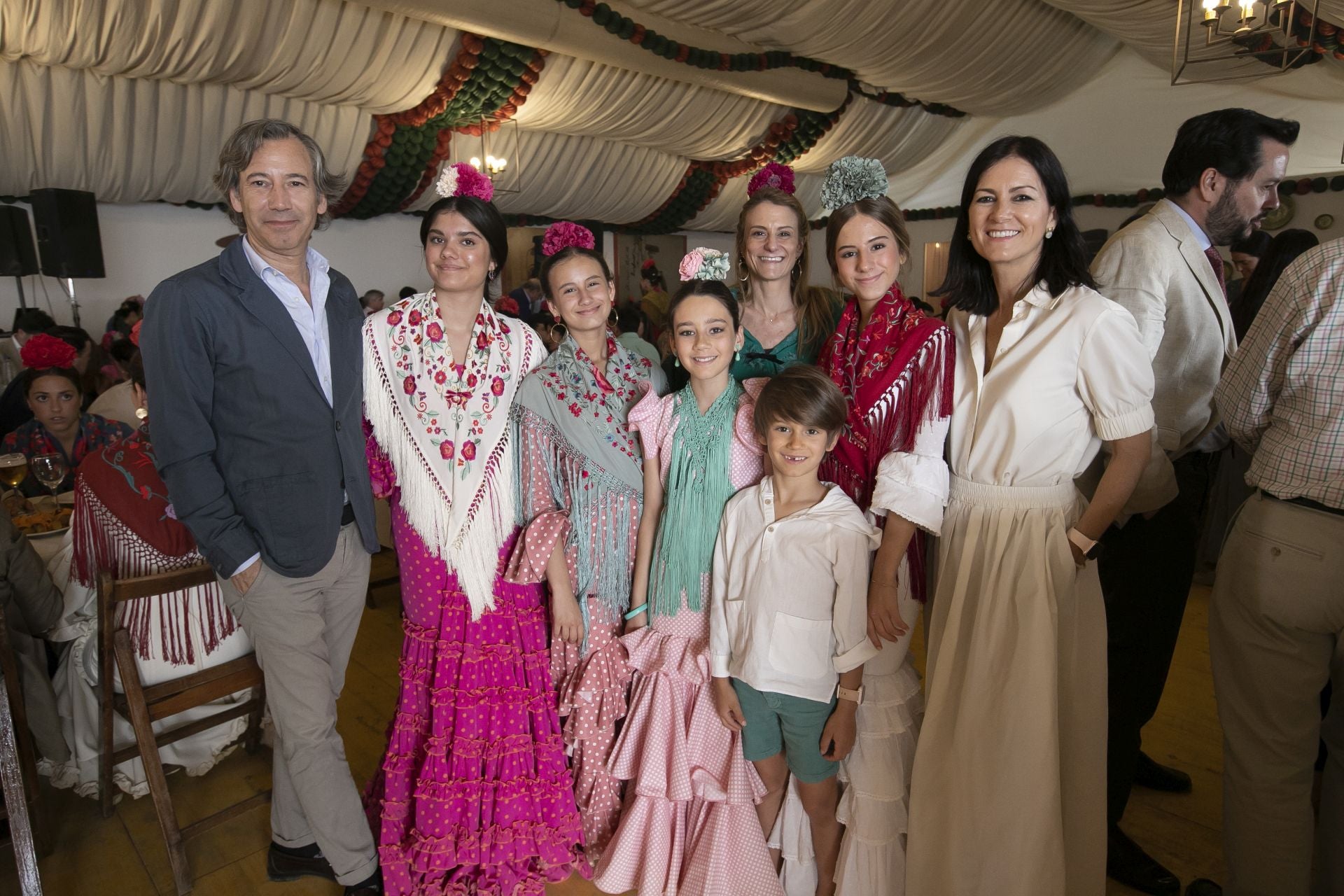 Las casetas bullen el domingo de la Feria de Córdoba, en imágenes