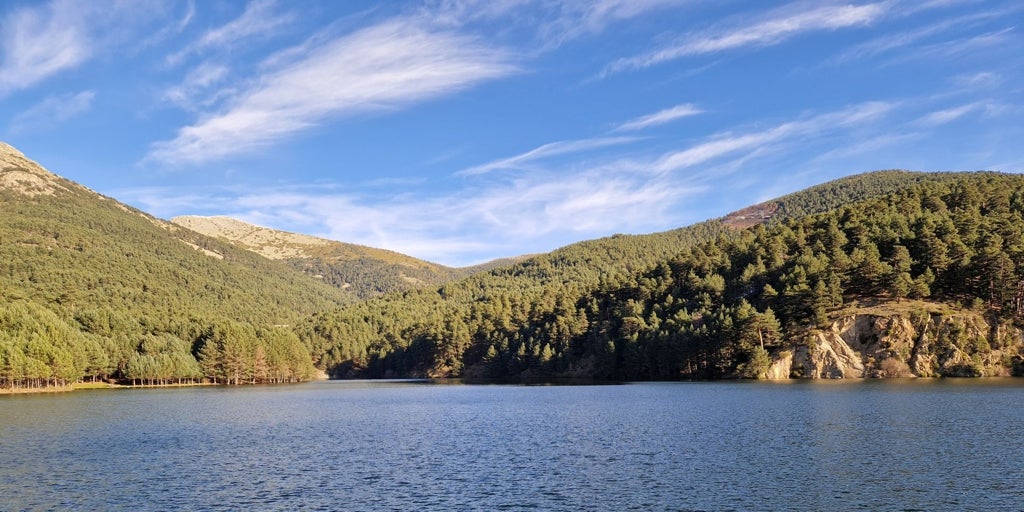 La CHD comenzará este lunes la primera fase del vaciado de la presa de El Tejo en El Espinar (Segovia)