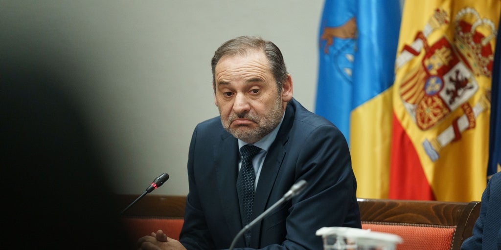 Ábalos niega cualquier contacto con el Gobierno de Canarias en la compra de material sanitario