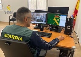 Roba a decenas de ancianas en supermercados: el modus operandi de un ladrón detenido en Alicante