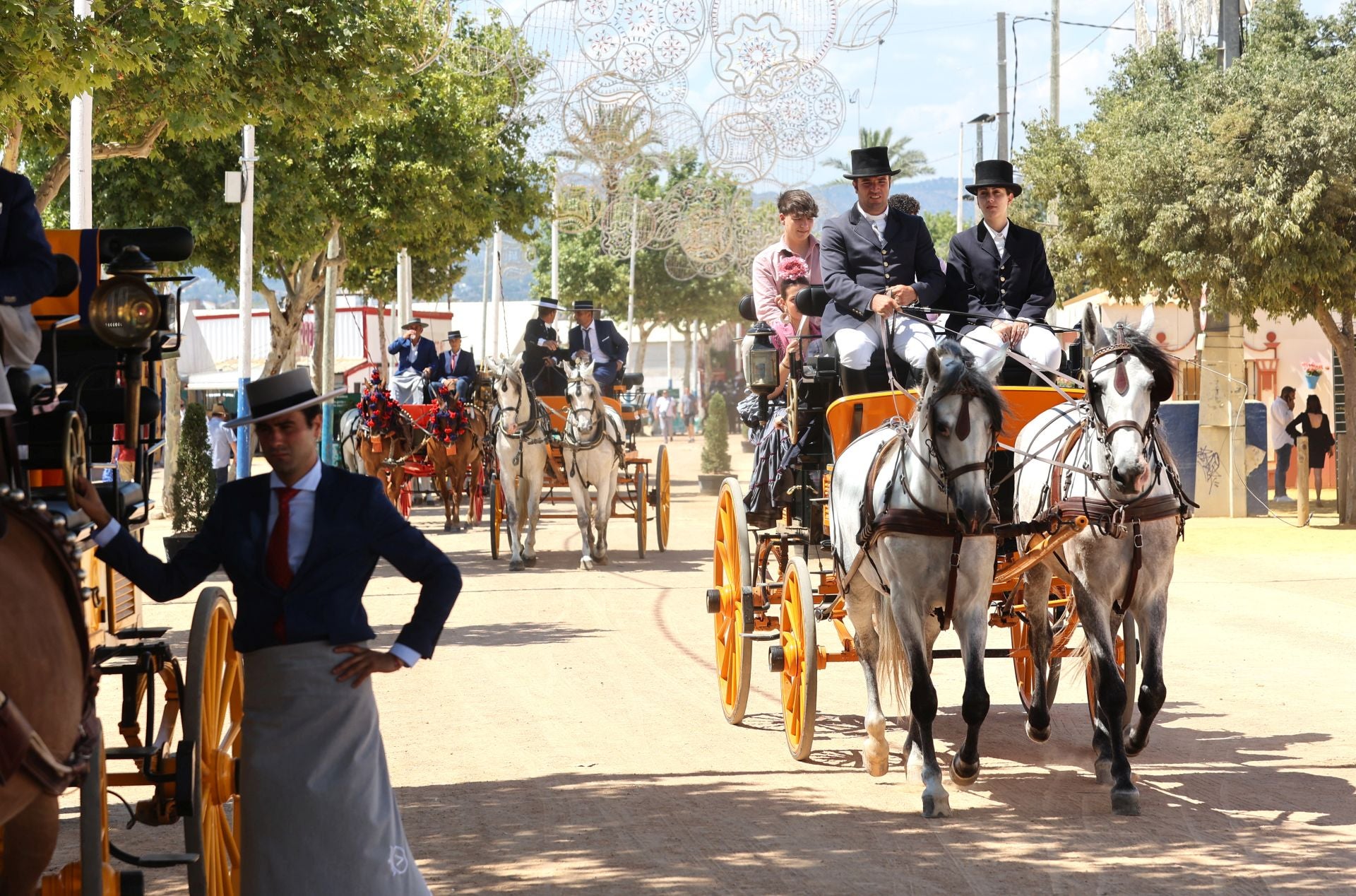 El ambiente del Lunes de Feria de Córdoba, en imágenes