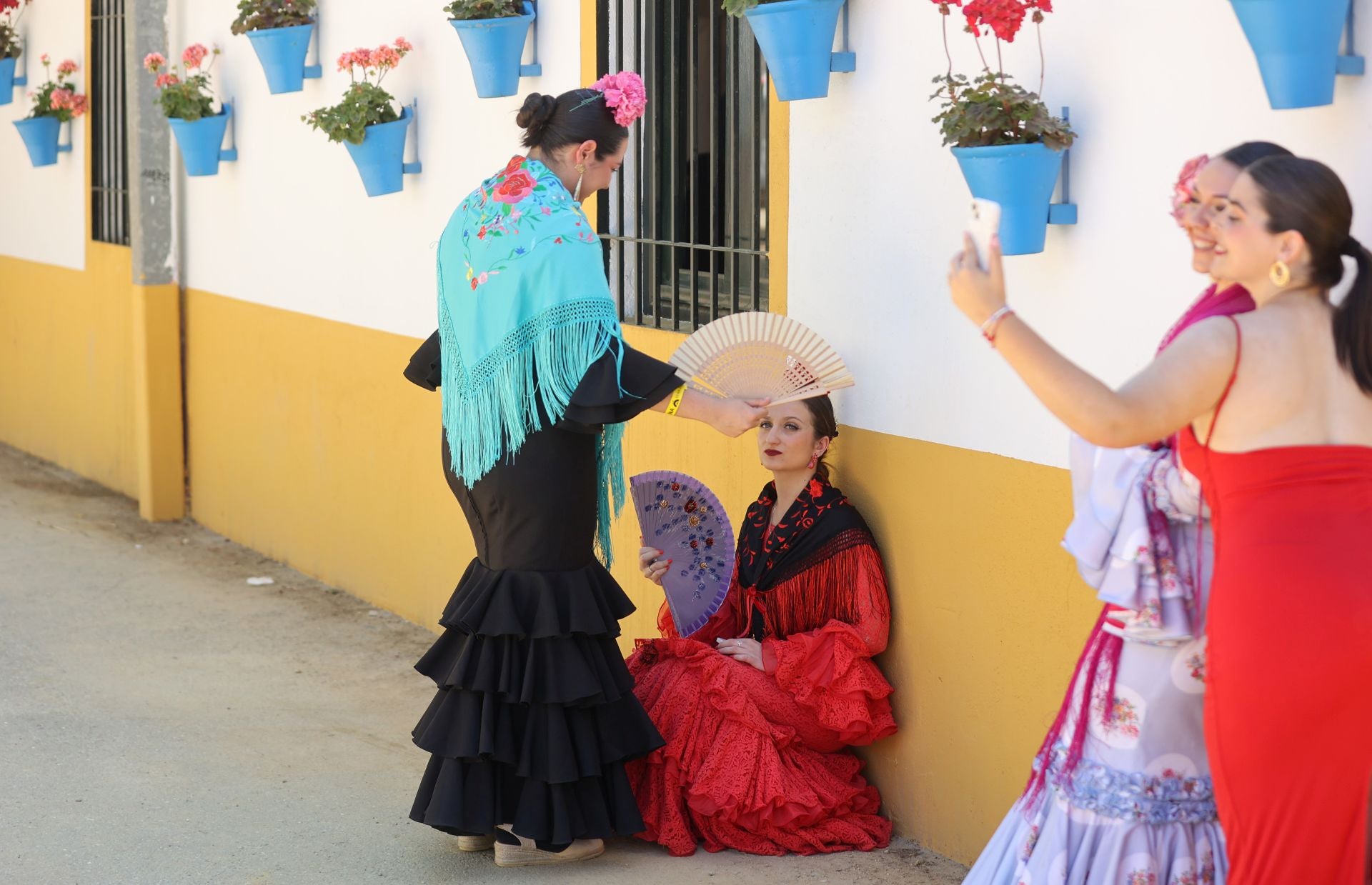 El ambiente del Lunes de Feria de Córdoba, en imágenes