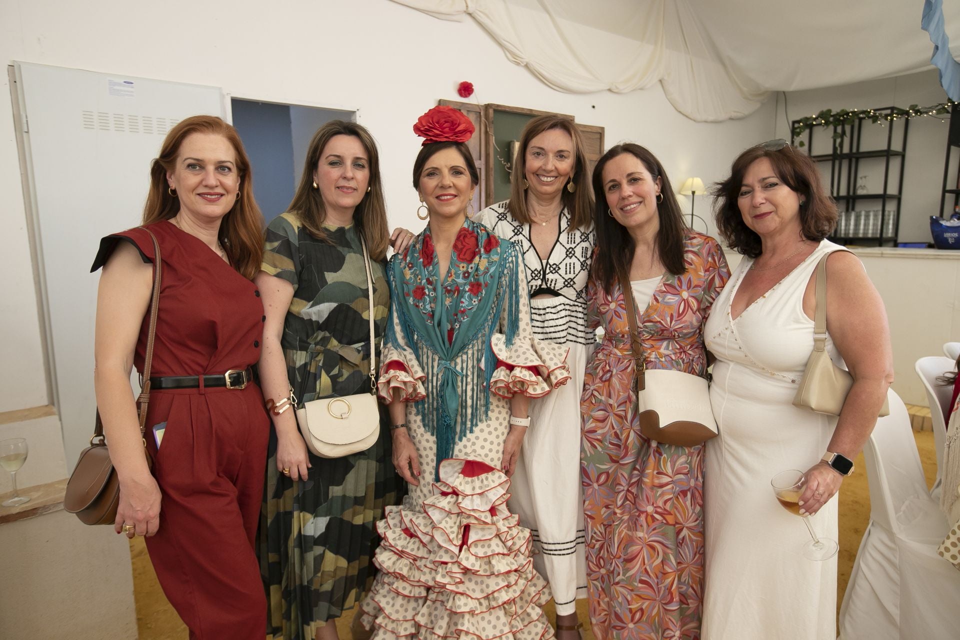 Las casetas brillan el lunes de la Feria de Córdoba, en imágenes