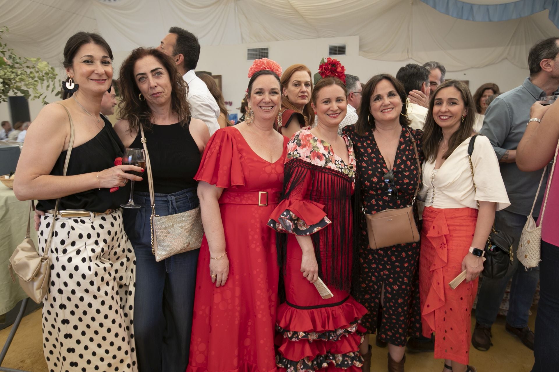 Las casetas brillan el lunes de la Feria de Córdoba, en imágenes