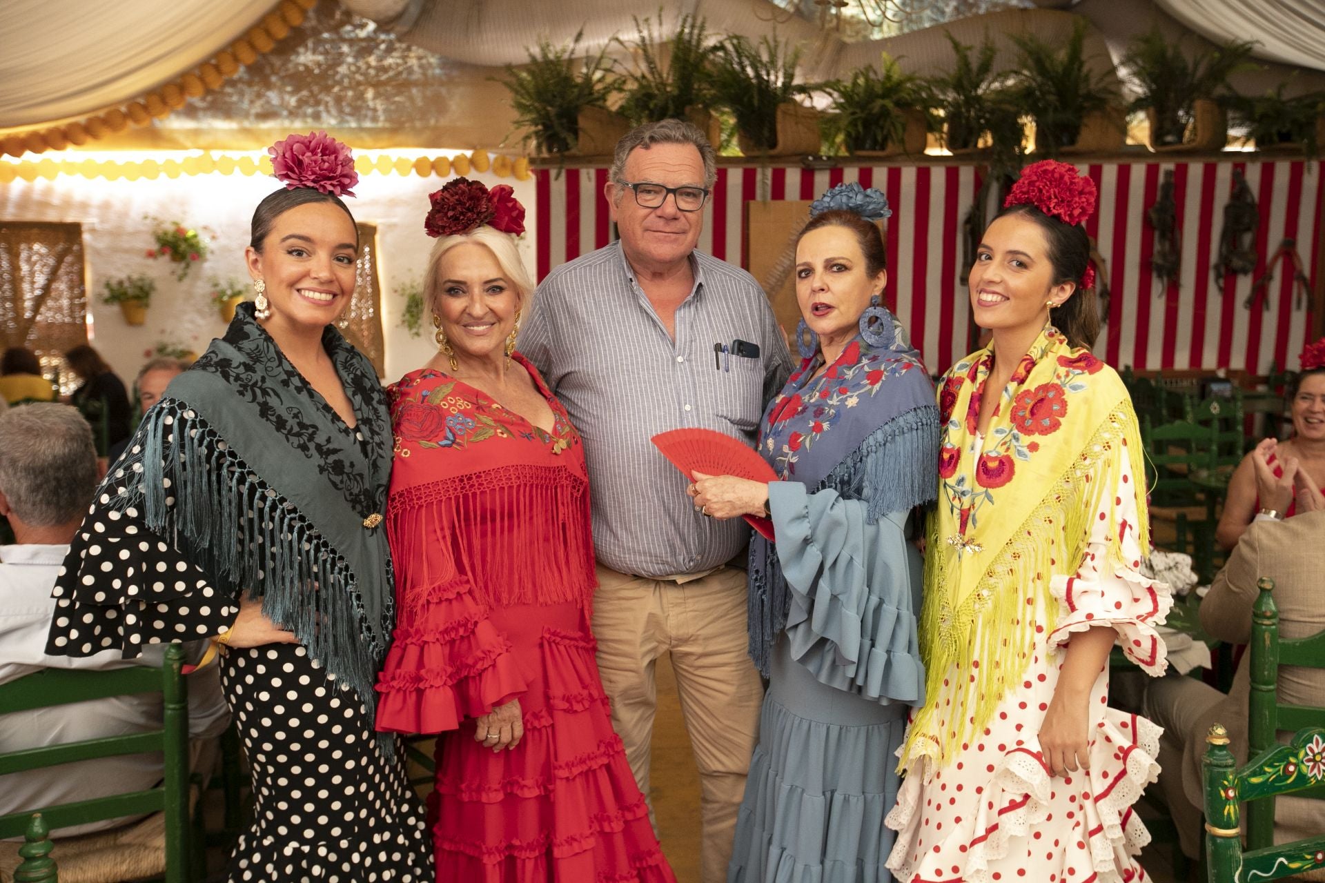 Las casetas brillan el lunes de la Feria de Córdoba, en imágenes