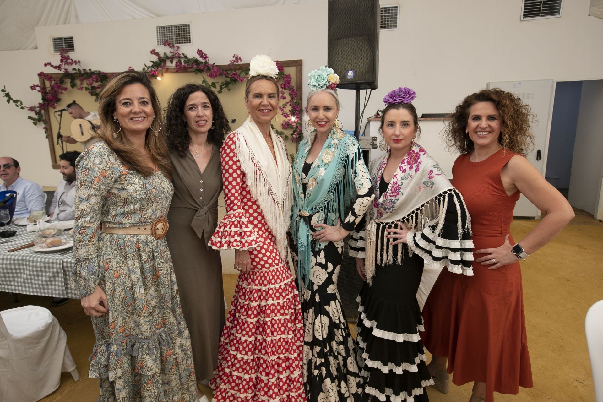 Las casetas brillan el lunes de la Feria de Córdoba, en imágenes