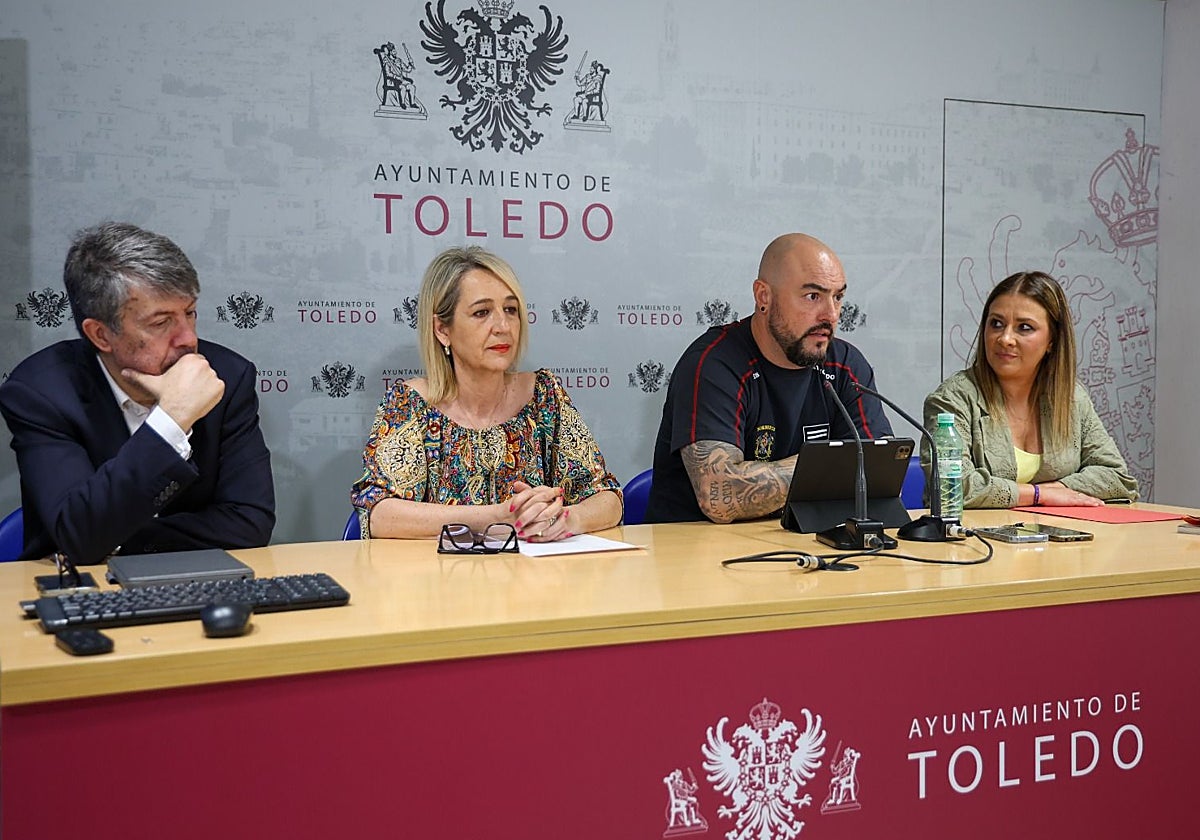 Inés Cañizares, junto a Gabriel Muñoz, Alberto Félix y Cristina López Soto, durante la presentación de la Semana