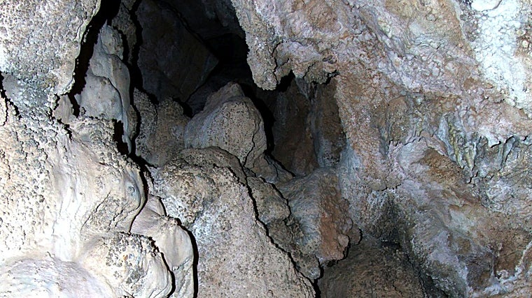 Otra parte del interior de la cueva