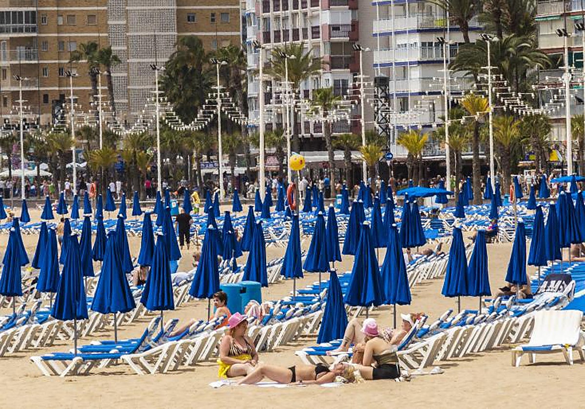 Imagen de archivo de la playa de Benidorm