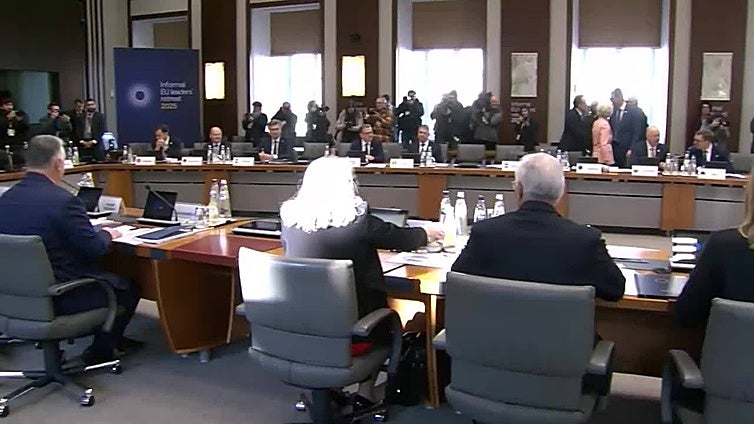 La UE estudia la propuesta de España sobre la oficialidad del