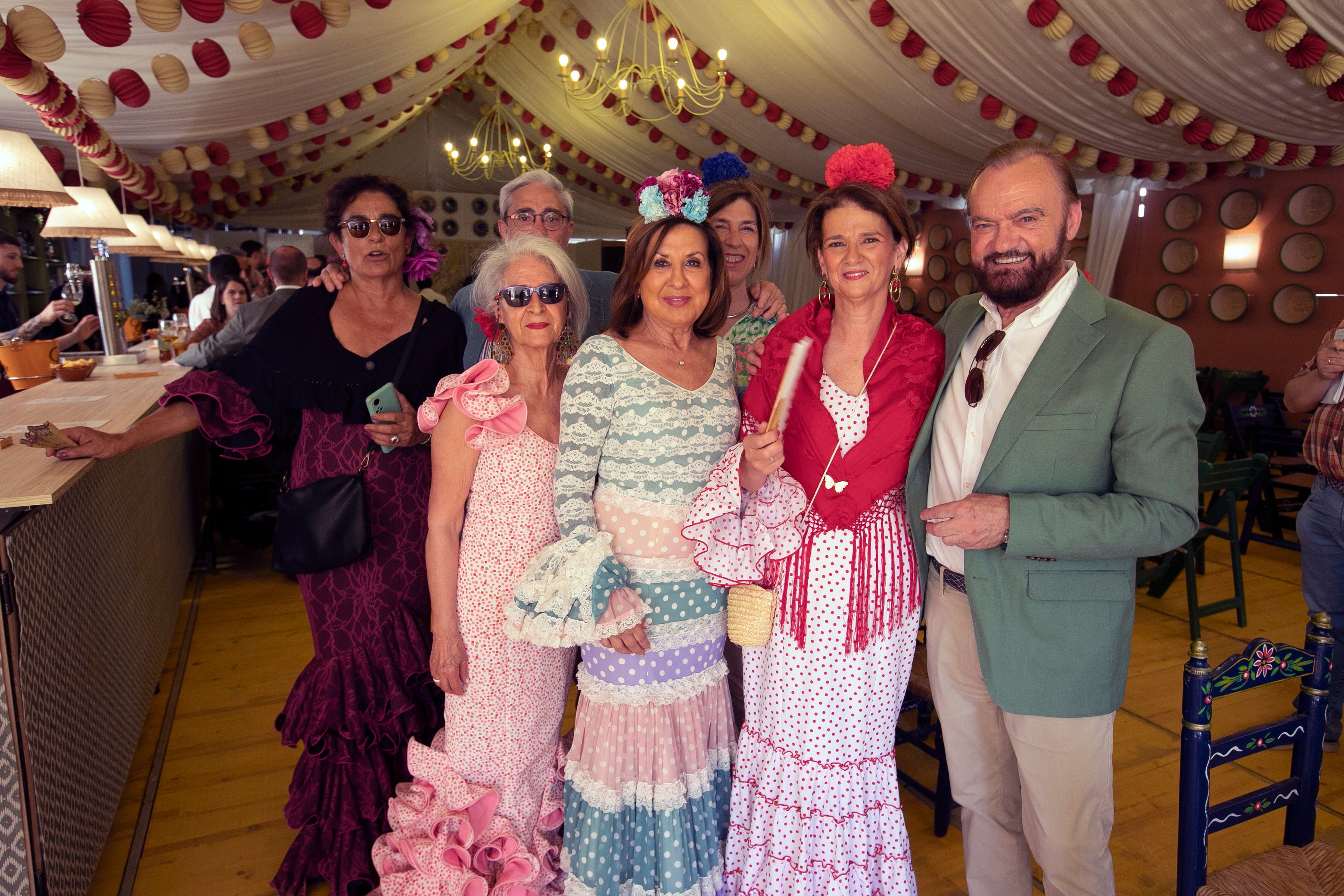 Las mejores imágenes del ambiente en las casetas el martes de Feria en Córdoba