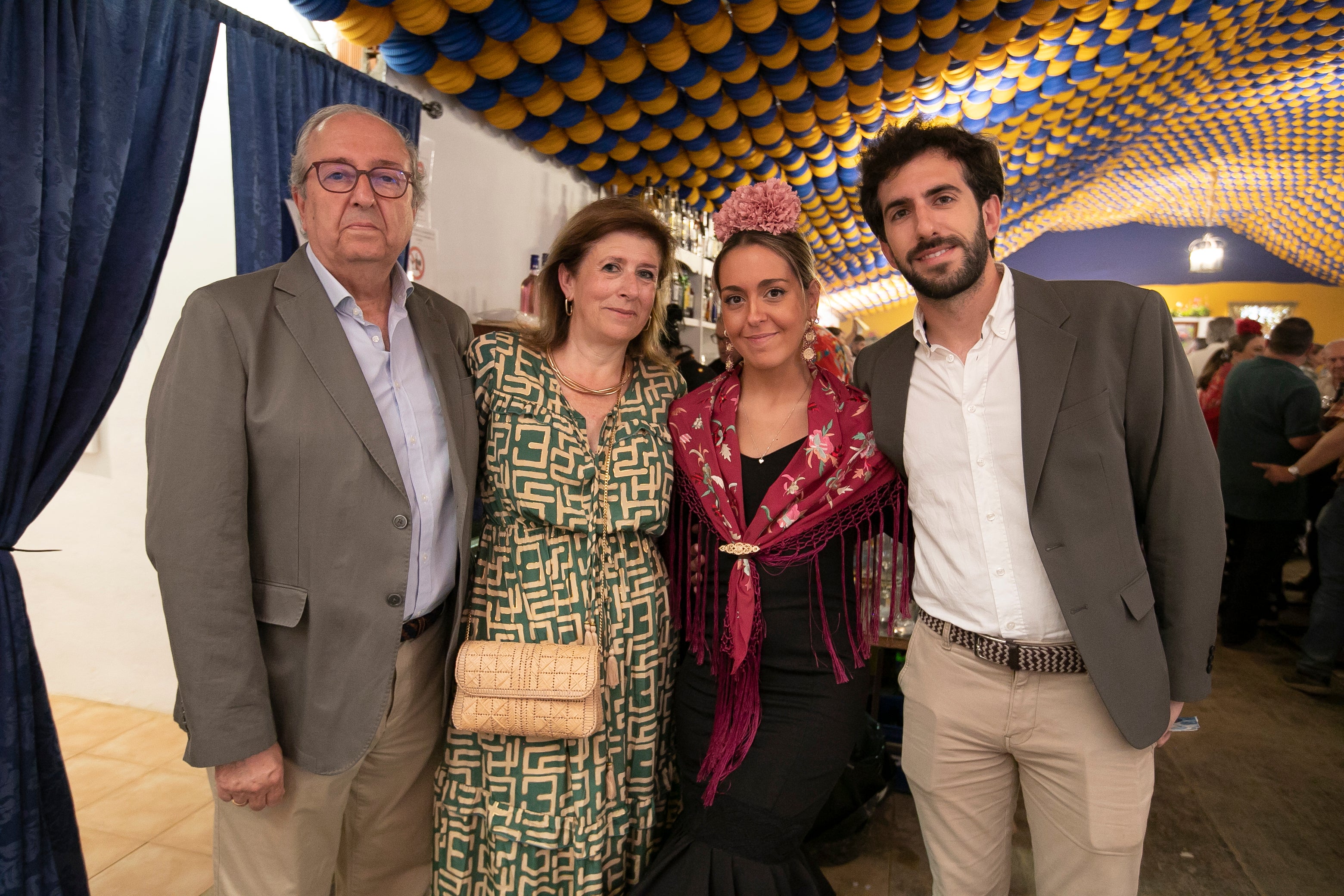 El clima de disfrute en las casetas de la Feria de Córdoba este martes, en imágenes