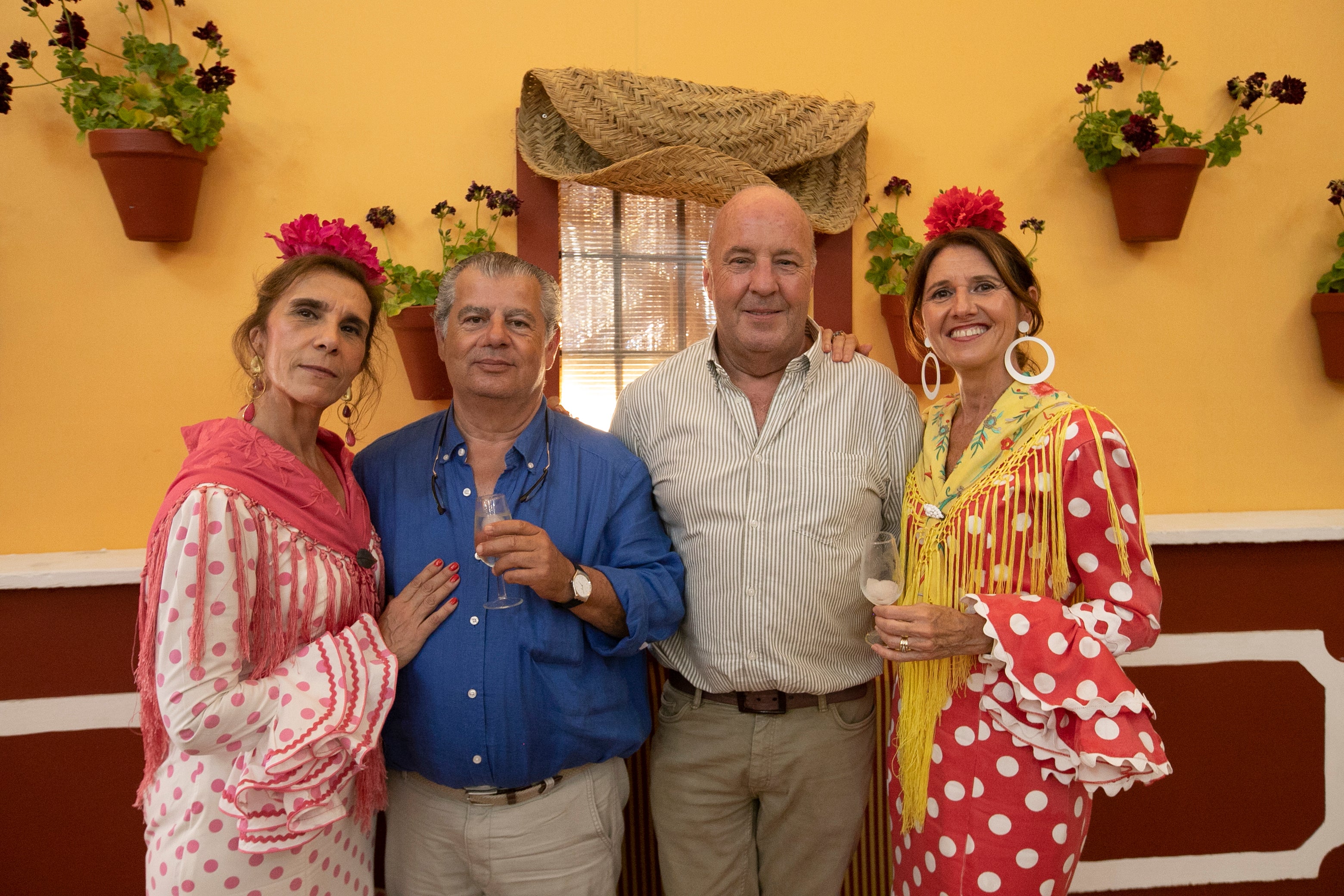 El clima de disfrute en las casetas de la Feria de Córdoba este martes, en imágenes