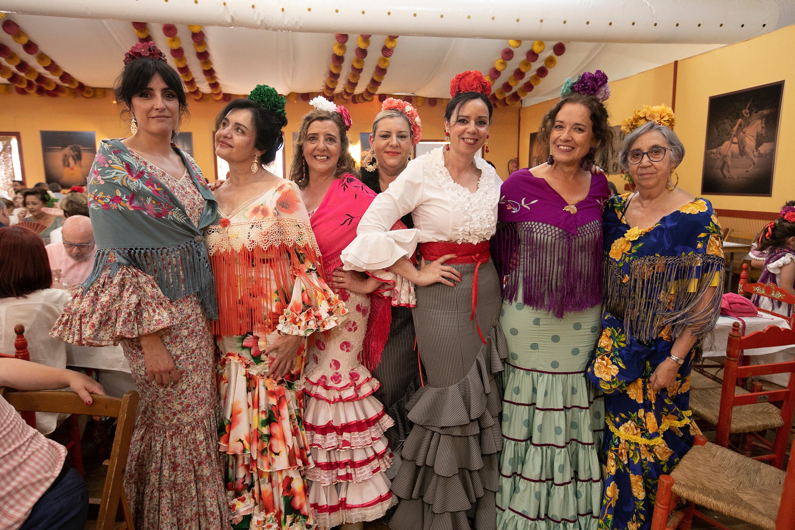 El clima de disfrute en las casetas de la Feria de Córdoba este martes, en imágenes